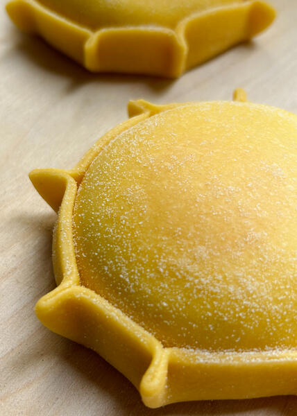 Raviolone artigianale