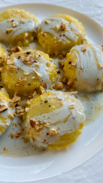 Bottoni alla zucca con gorgonzola e nocciole
